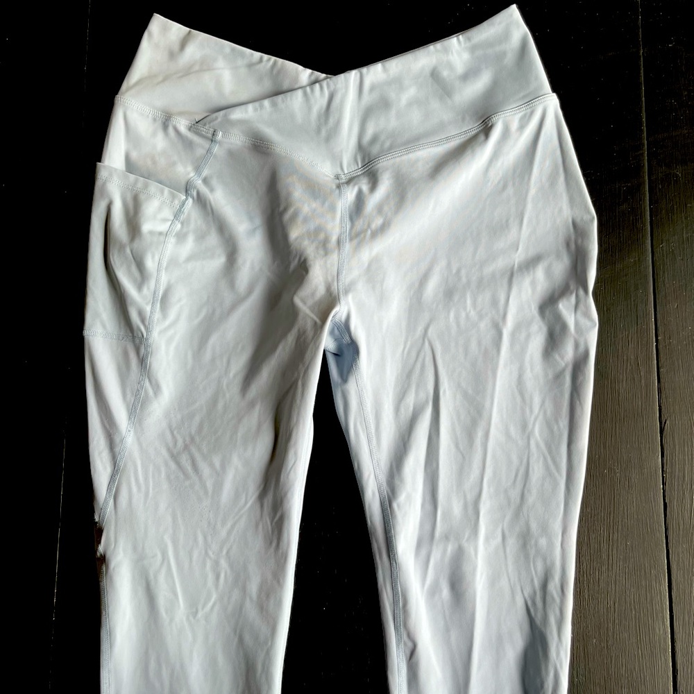Light blue athletic yoga pants with pocket - size 12